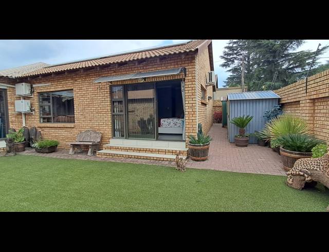 4 BEDROOM HOUSE FOR SALE IN NEW REDRUTH